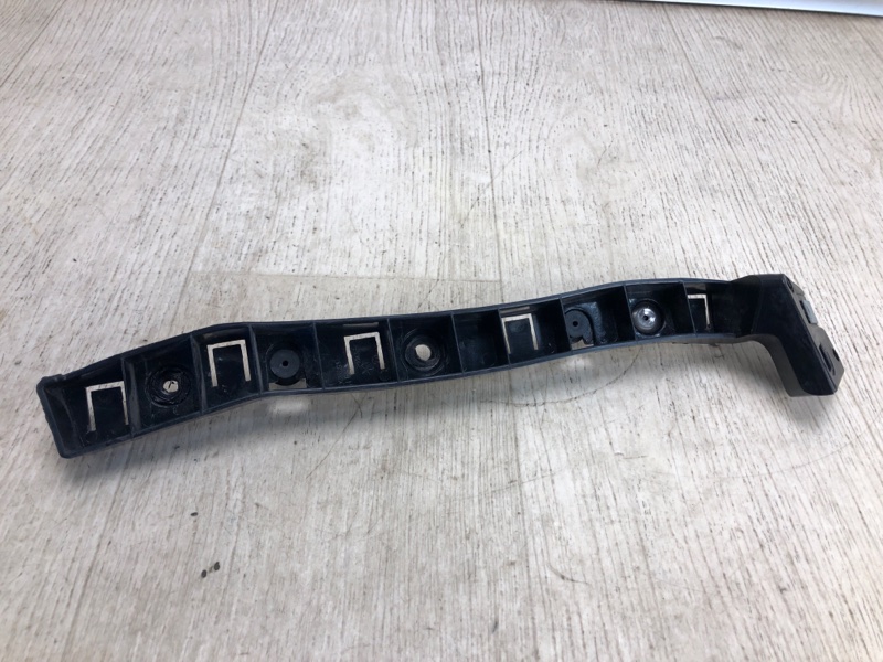 Кронштейн заднего бампера левый CHEROKEE 14- 2017 KL 2.4 ED6