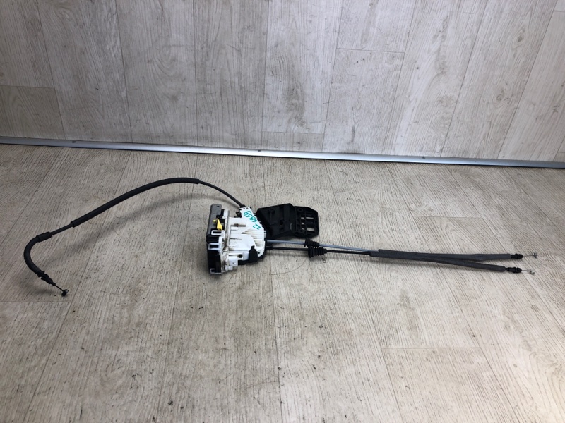 Запчасть замок двери передний левый JEEP CHEROKEE 14- 2017 KL 2.4 ED6 4589913AE Б/У Замок двери передний левый JEEP CHEROKEE 14- 2017 KL 2.4 ED6 4589913AE Б/У