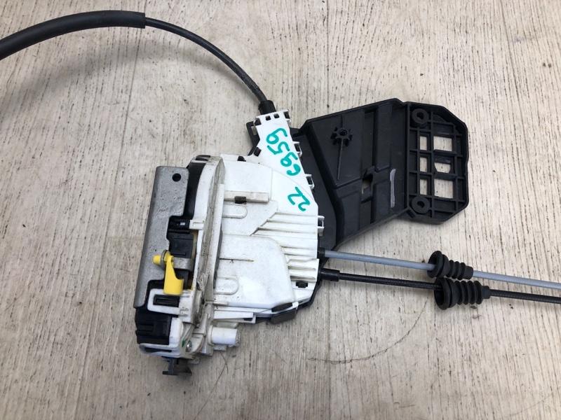 Замок двери передний левый CHEROKEE 14- 2017 KL 2.4 ED6 Замок двери передний левый CHEROKEE 14- 2017 KL 2.4 ED6