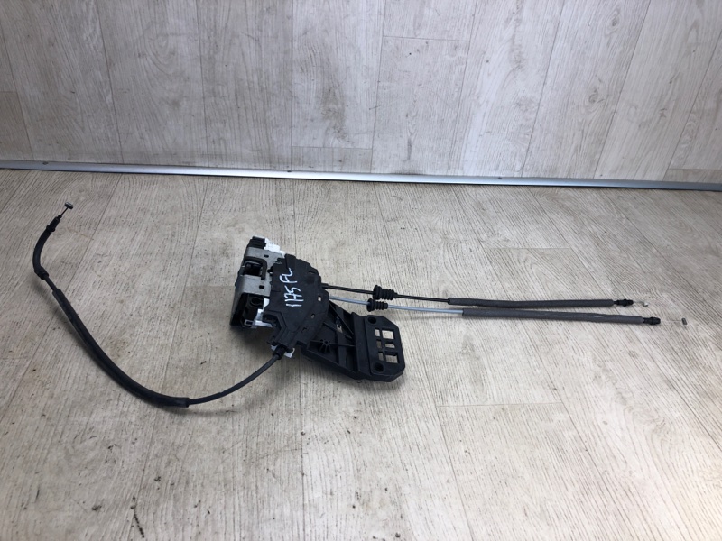 Замок двери передний левый JEEP CHEROKEE 14- KL 2.4 ED6 Замок двери передний левый JEEP CHEROKEE 14- KL 2.4 ED6