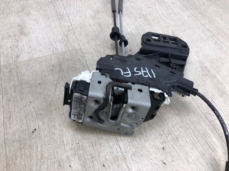 Замок двери передний левый CHEROKEE 14- 2017 KL 2.4 ED6 Замок двери передний левый CHEROKEE 14- 2017 KL 2.4 ED6