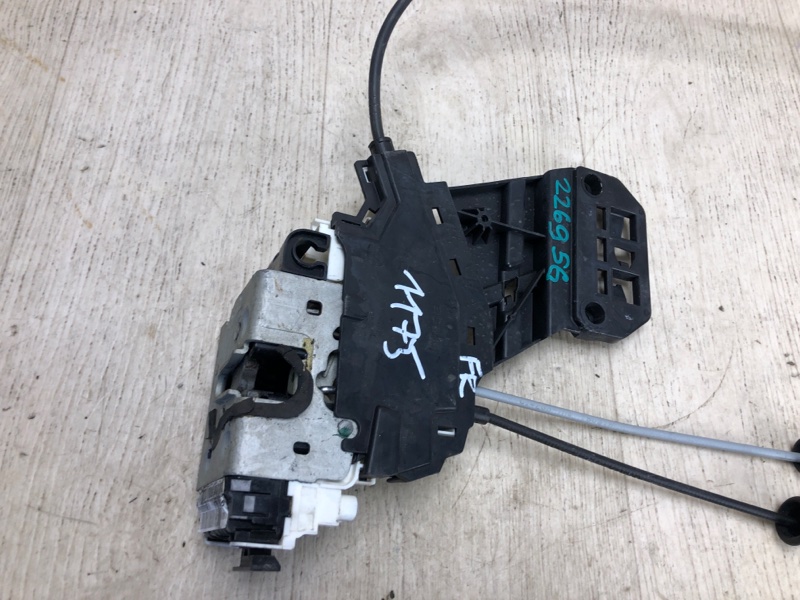 Замок двери передний правый CHEROKEE 14- 2017 KL 2.4 ED6 Замок двери передний правый CHEROKEE 14- 2017 KL 2.4 ED6