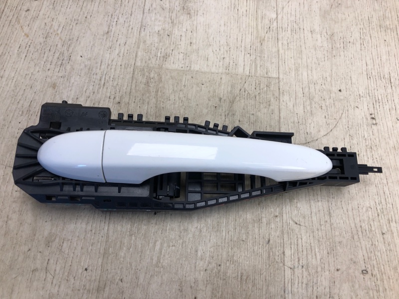 Запчасть ручка двери наружная задняя левая JEEP CHEROKEE 14- 2017 KL 2.4 ED6 1SZ34AXRAD Б/У Ручка двери наружная задняя левая JEEP CHEROKEE 14- 2017 KL 2.4 ED6 1SZ34AXRAD Б/У