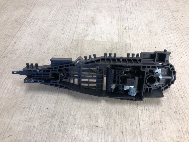 Ручка двери наружная задняя левая CHEROKEE 14- 2017 KL 2.4 ED6 Ручка двери наружная задняя левая CHEROKEE 14- 2017 KL 2.4 ED6