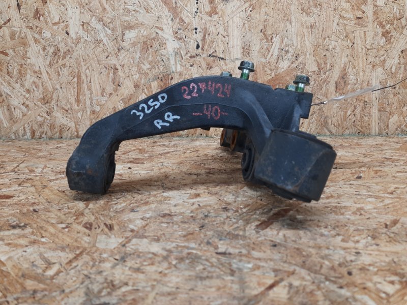 Цапфа задняя правая CAMRY 40 06-11 2009 Седан 2.4 2AZFXE