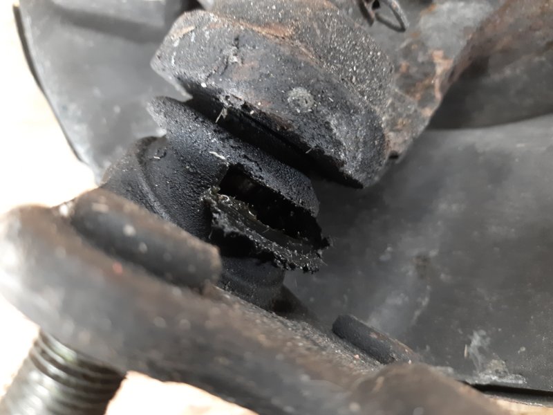 Кулак поворотный передний правый RDX 06-12 2008 Внедорожник 2.3