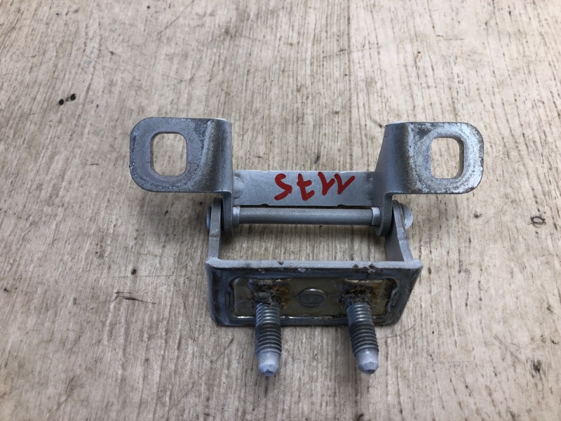 Петля крышки багажника CHEROKEE 14- 2017 KL 2.4 ED6 Петля крышки багажника CHEROKEE 14- 2017 KL 2.4 ED6