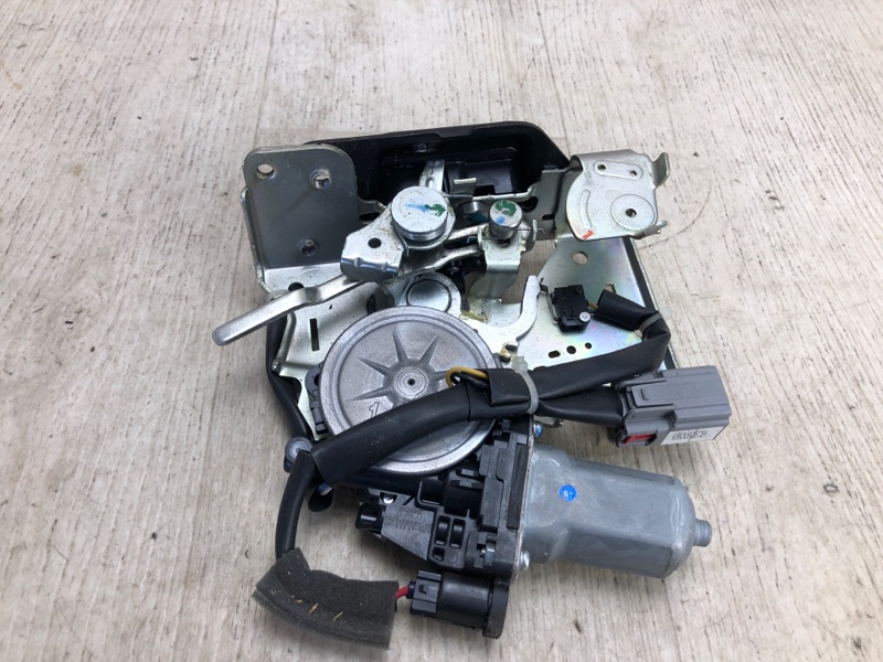 Замок крышки багажника CHEROKEE 14- 2017 KL 2.4 ED6 Замок крышки багажника CHEROKEE 14- 2017 KL 2.4 ED6