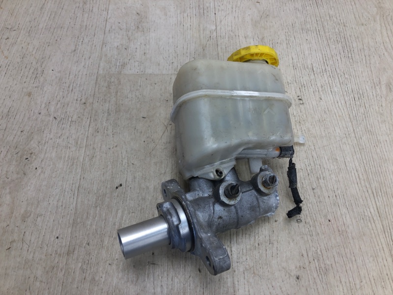 Главный тормозной цилиндр CHEROKEE 14- 2017 KL 2.4 ED6 Главный тормозной цилиндр CHEROKEE 14- 2017 KL 2.4 ED6