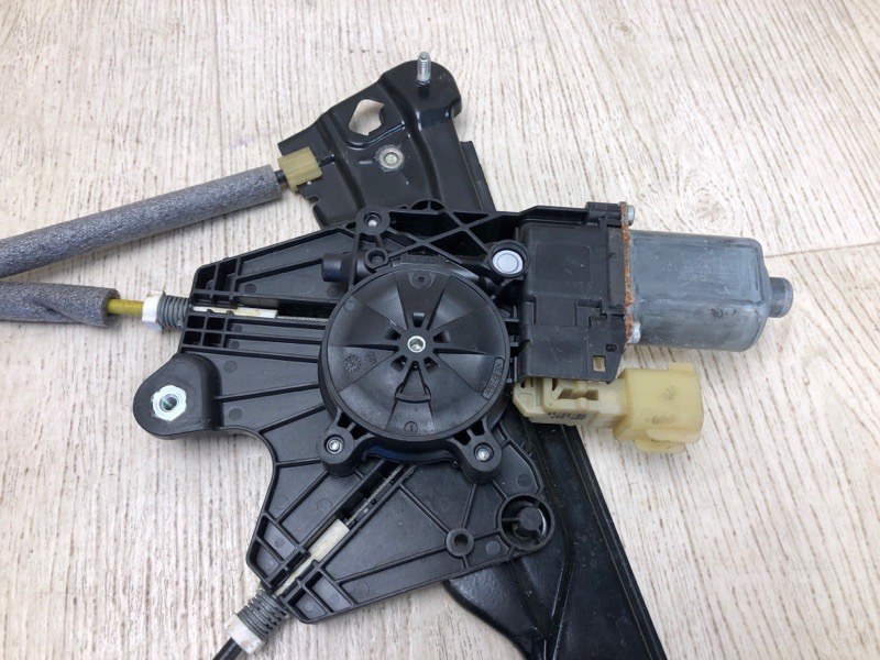 Стеклоподъемник передний левый FUSION 14- 2014 CD4 C25HDEX Стеклоподъемник передний левый FUSION 14- 2014 CD4 C25HDEX