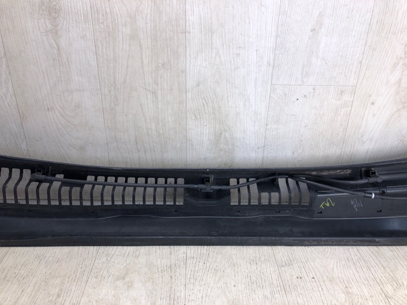 Пластик под лобовое стекло / Жабо FUSION 14- 2014 CD4 C25HDEX