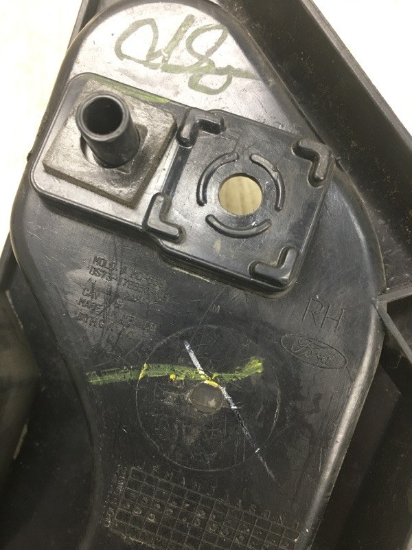 Кронштейн заднего бампера правый FUSION 14- 2014 CD4 C25HDEX Кронштейн заднего бампера правый FUSION 14- 2014 CD4 C25HDEX