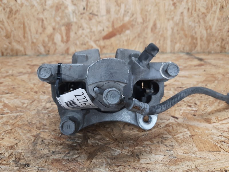 Суппорт тормозной задний левый SIENNA 11-16 2015 Минивэн 3.5 2GR-FE Суппорт тормозной задний левый SIENNA 11-16 2015 Минивэн 3.5 2GR-FE