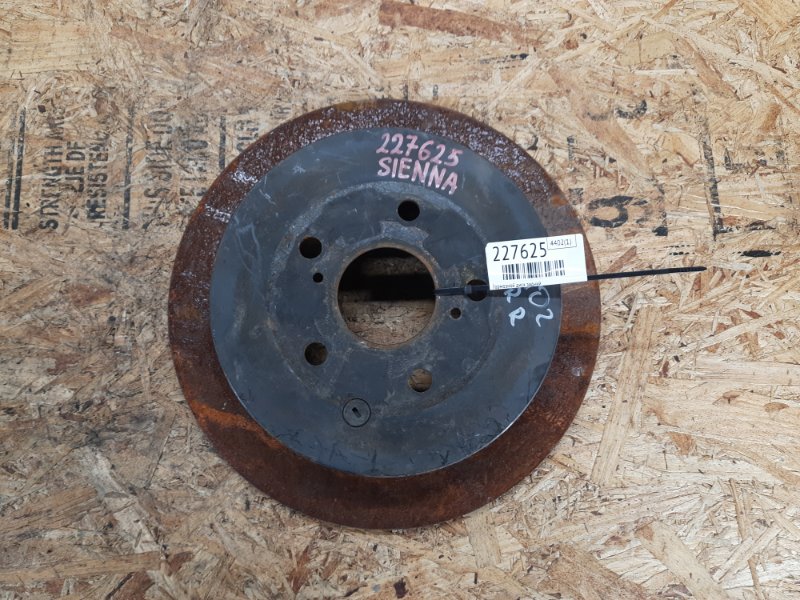 Запчасть тормозной диск задний TOYOTA SIENNA 11-16 2015 Минивэн 3.5 2GR-FE 42431-0E020 Б/У Тормозной диск задний TOYOTA SIENNA 11-16 2015 Минивэн 3.5 2GR-FE 42431-0E020 Б/У