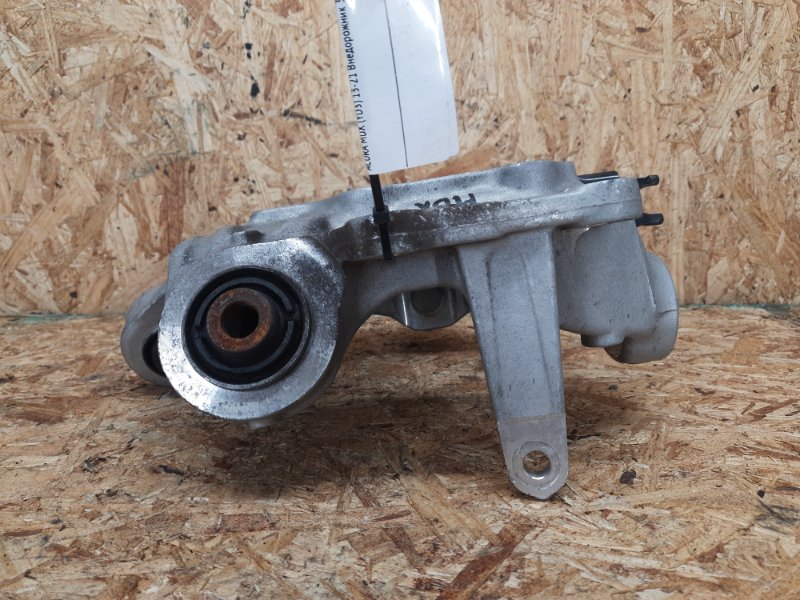 Цапфа задняя левая MDX (YD3) 13-21 2015 Внедорожник 3.5