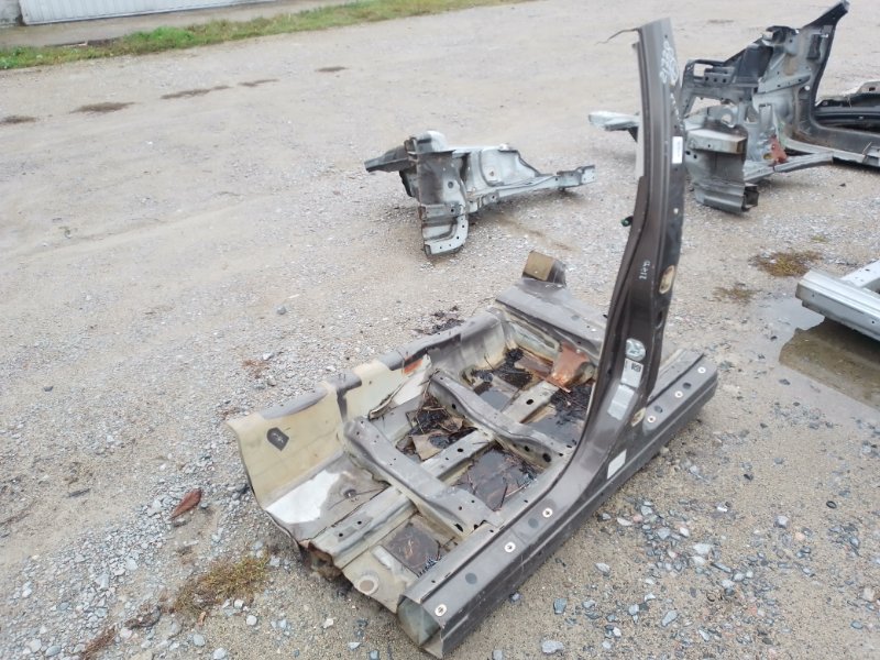 Стойка кузова средняя левая TRIBECA B10 07-13