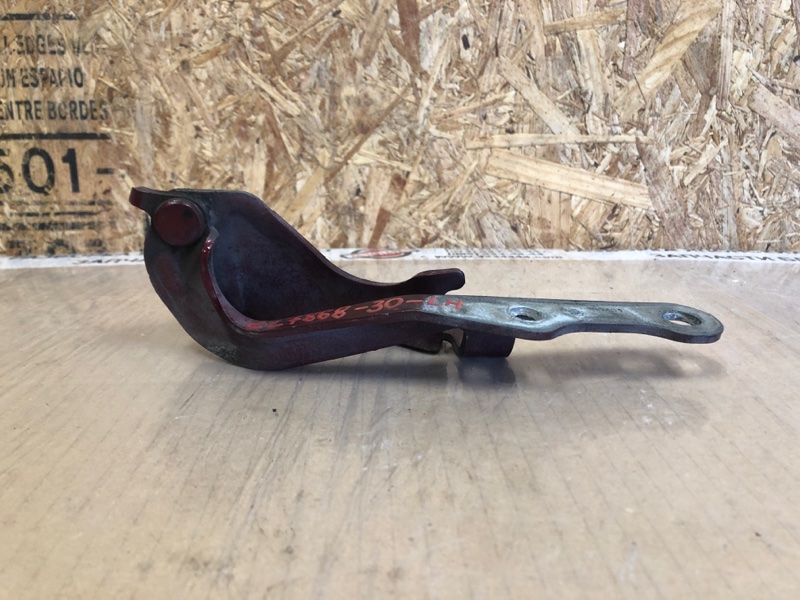 Петля капота левая TOYOTA CAMRY 30 02-06 Седан 3.0 1MZFE