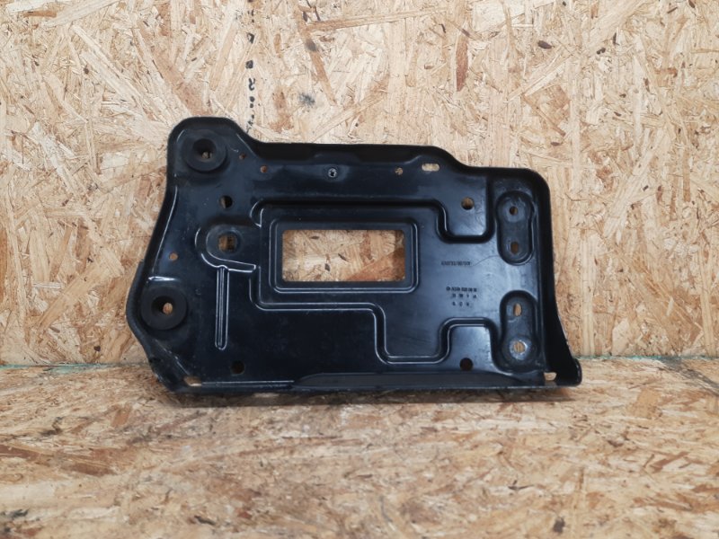 Полка аккумулятора QX30 16-20 2019 Внедорожник 2.0 20PET