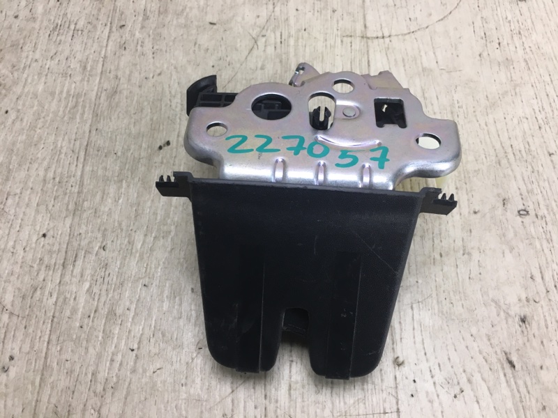 Замок крышки багажника VOLKSWAGEN JETTA USA 18- 2018 JEM 1.4 DGXA 17A 827 505 Б/У