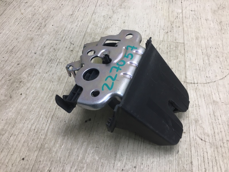 Замок крышки багажника VOLKSWAGEN JETTA USA 18- JEM 1.4 DGXA