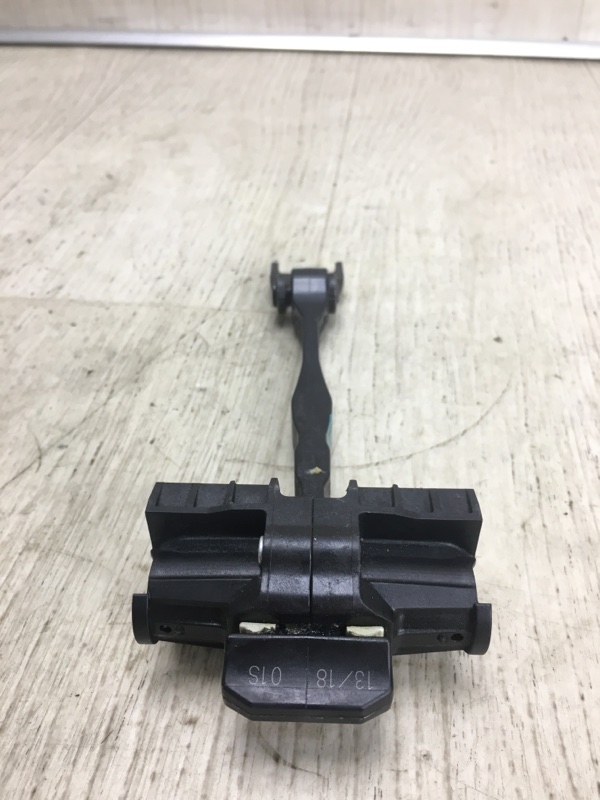 Ограничитель двери передний левый VOLKSWAGEN JETTA USA 18- JEM 1.4 DGXA