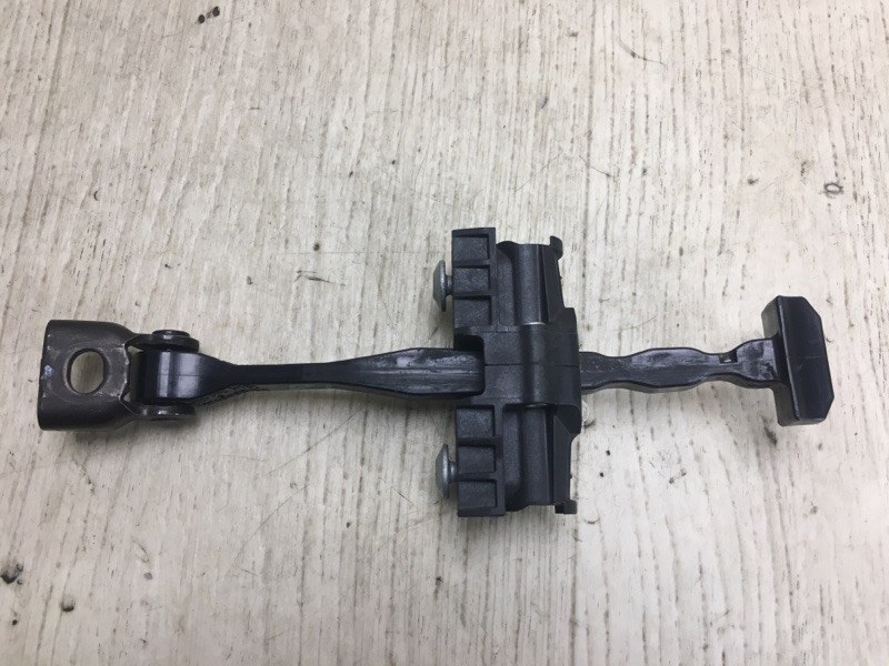 Ограничитель двери задний левый JETTA USA 18- 2018 JEM 1.4 DGXA