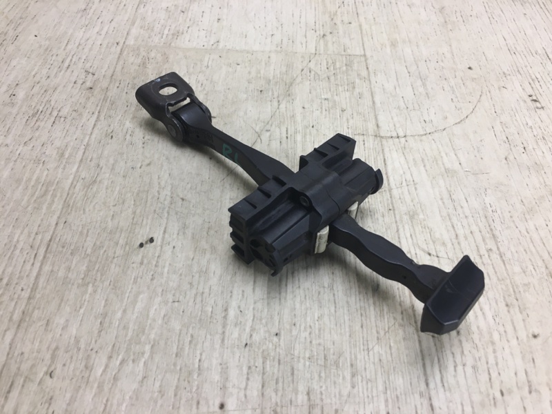 Ограничитель двери задний левый VOLKSWAGEN JETTA USA 18- JEM 1.4 DGXA