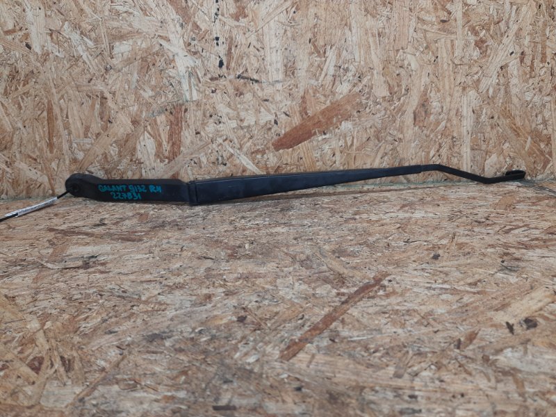 Запчасть поводок стеклоочистителя передний правый MITSUBISHI GALANT 03-12 2012 Седан 2.4 4G69 MR971989 Б/У Поводок стеклоочистителя передний правый MITSUBISHI GALANT 03-12 2012 Седан 2.4 4G69 MR971989 Б/У