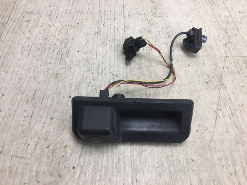 Камера заднего вида VOLKSWAGEN JETTA USA 18- 2018 JEM 1.4 DGXA 17A 827 566 Б/У