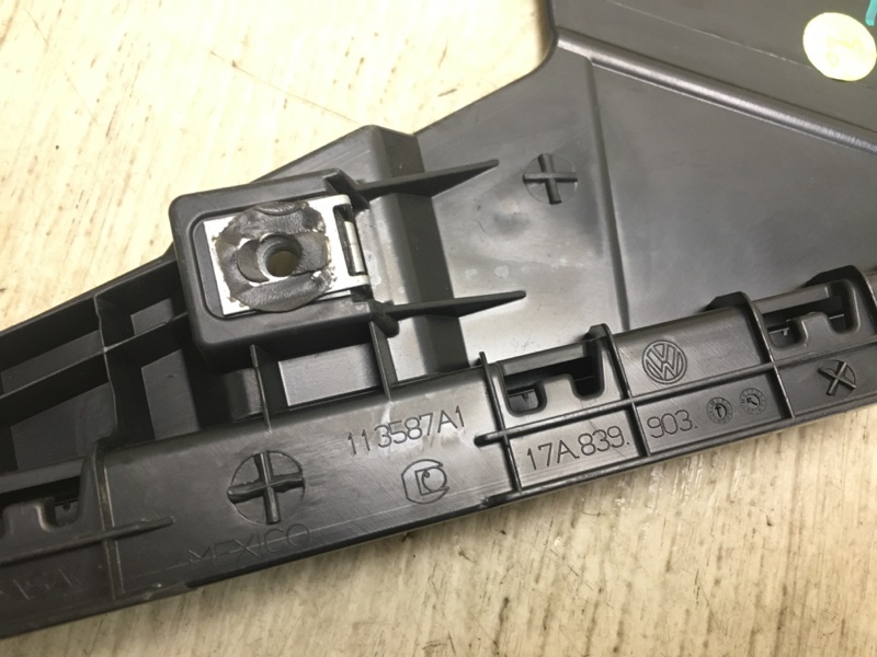 Накладка двери внутренняя задняя левая VOLKSWAGEN JETTA USA 18- JEM 1.4 DGXA Накладка двери внутренняя задняя левая VOLKSWAGEN JETTA USA 18- JEM 1.4 DGXA