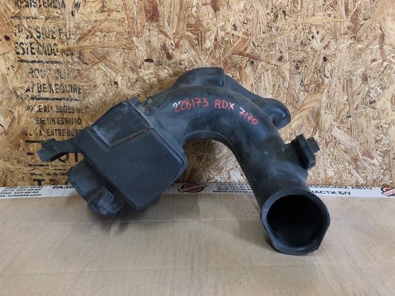 Патрубок воздушного фильтра ACURA RDX 06-12 2008 Внедорожник 2.3 17230-RWC-A00 Б/У