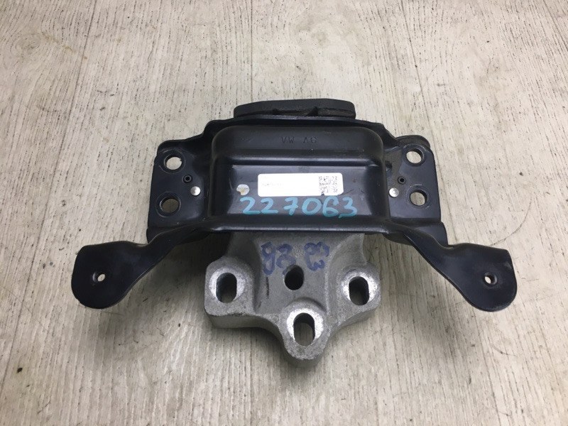 Подушка АКПП VOLKSWAGEN JETTA USA 18- 2018 JEM 1.4 DGXA 5QM 199 555 Б/У
