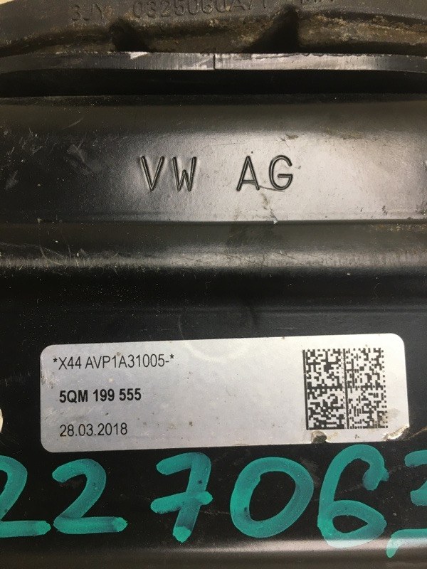 Подушка АКПП JETTA USA 18- 2018 JEM 1.4 DGXA