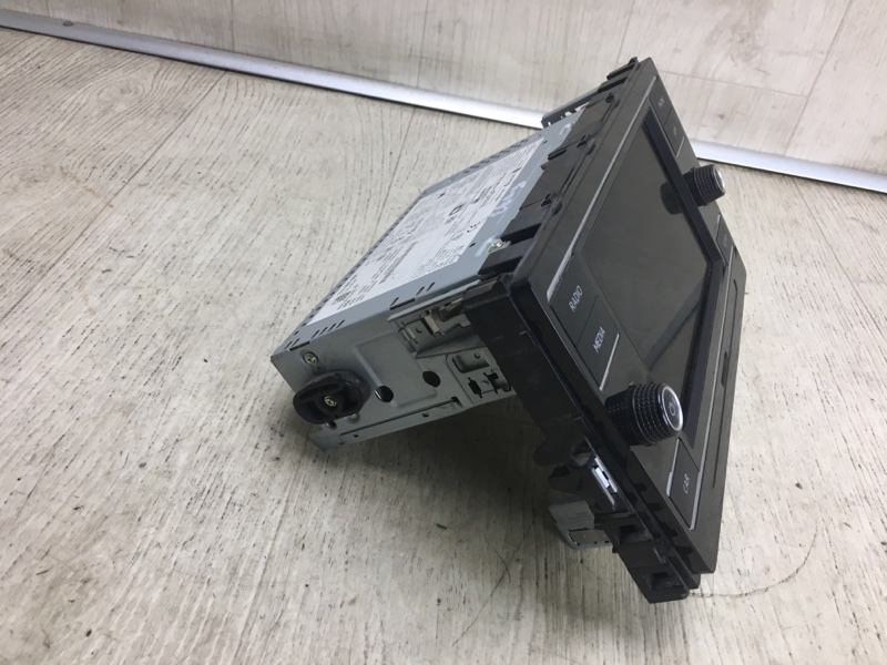 Магнитола VOLKSWAGEN JETTA USA 18- JEM 1.4 DGXA