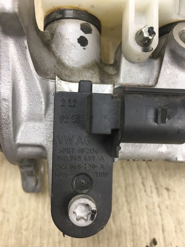 Главный тормозной цилиндр JETTA USA 18- 2018 JEM 1.4 DGXA