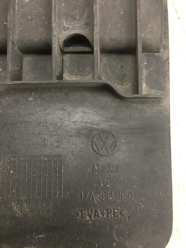 Брызговик задний правый JETTA USA 18- 2018 JEM 1.4 DGXA