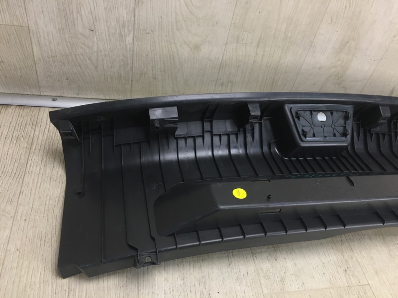 Накладка панели багажника внутренняя JETTA USA 18- 2018 JEM 1.4 DGXA