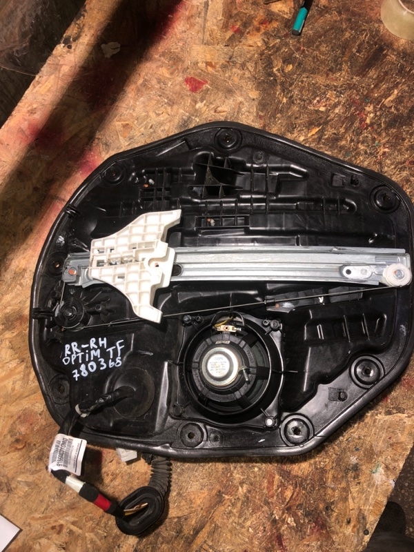 Стеклоподъемник задний правый OPTIMA TF 11-16