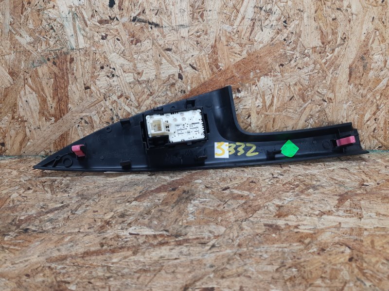 Кнопка стеклоподъемника задняя левая VENZA 09-16 2015 Минивэн 3.5 2GR-FE Кнопка стеклоподъемника задняя левая VENZA 09-16 2015 Минивэн 3.5 2GR-FE