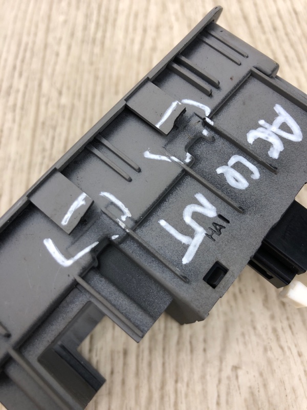 Блок кнопок торпедо левый HYUNDAI ACCENT RB 10- RB 1.6 G4FD