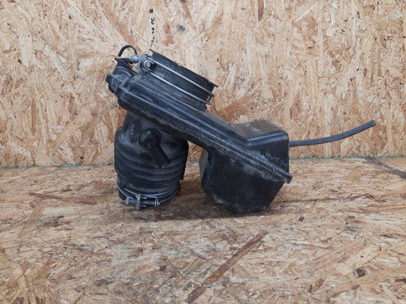 Резонатор воздушного фильтра TOYOTA VENZA 09-16 2015 Минивэн 3.5 2GR-FE 17881-0P070 Б/У