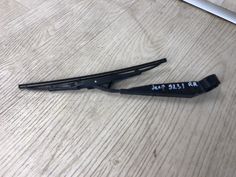 Поводок стеклоочистителя задний JEEP PATRIOT 10-17 2012 MK74 2.4 ED3 68003728AA Б/У