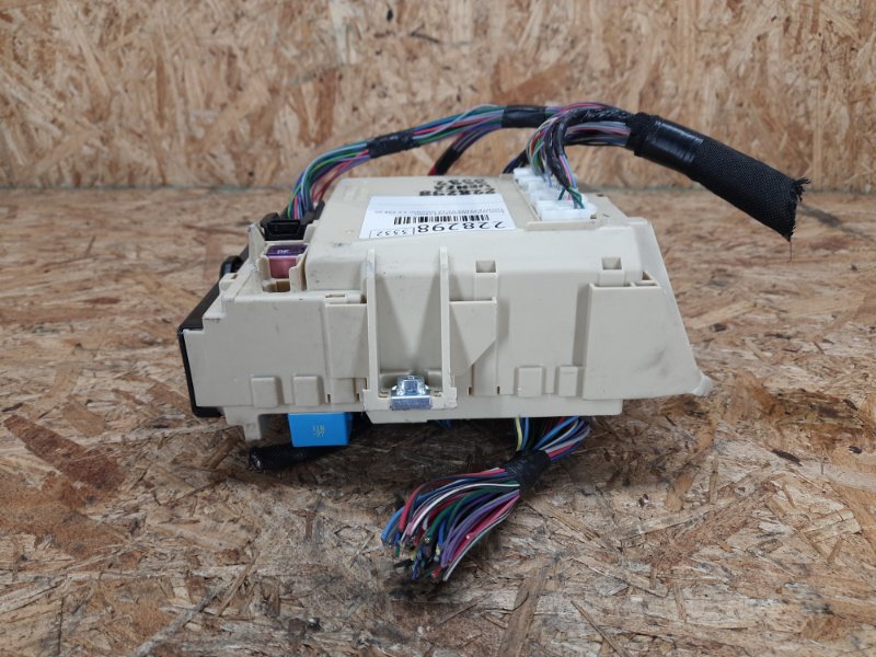 Блок предохранителей салон VENZA 09-16 2015 Минивэн 3.5 2GR-FE