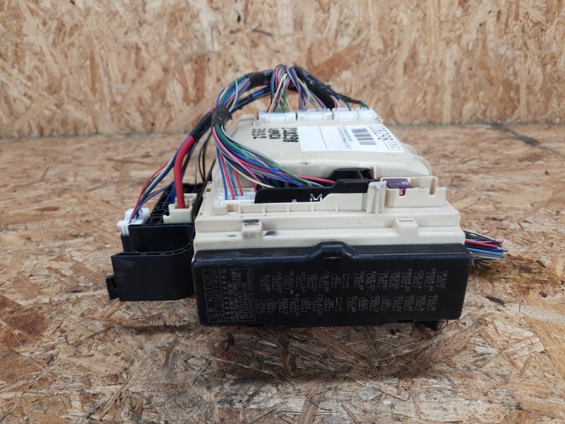 Блок предохранителей салон VENZA 09-16 2015 Минивэн 3.5 2GR-FE