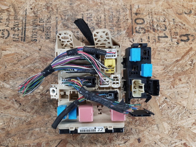 Блок предохранителей салон VENZA 09-16 2015 Минивэн 3.5 2GR-FE