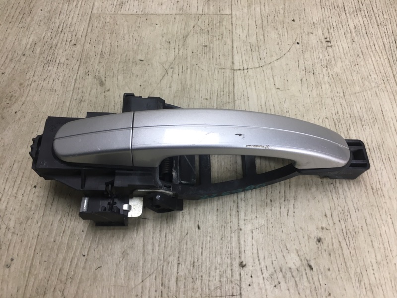 Ручка двери наружная задняя левая FORD FOCUS 10-18 2011 BK 2.0 XQDA CV6Z-5422404-CA Б/У