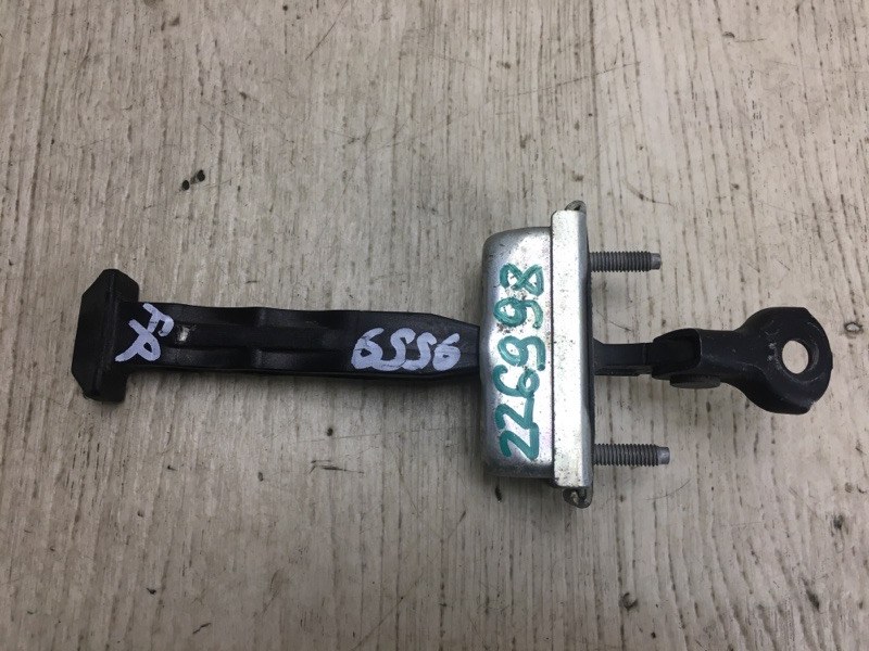 Ограничитель двери передний правый FORD FOCUS 10-18 2011 BK 2.0 XQDA CP9Z-5823500-A Б/У