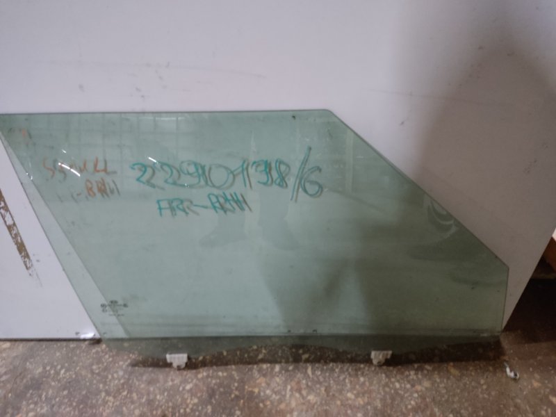 Запчасть стекло двери переднее правое KIA SOUL AM 08-13 82421-2K000 Б/У Стекло двери переднее правое KIA SOUL AM 08-13 82421-2K000 Б/У