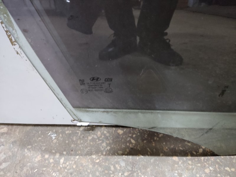 Стекло двери переднее правое I30 GD 12-17