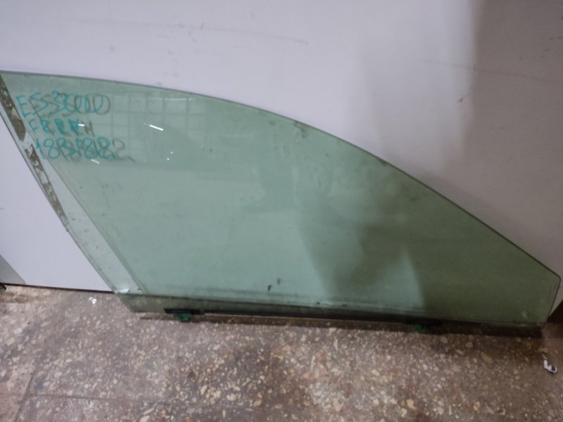 Стекло двери переднее правое LEXUS ES300 ES330 01-06 Седан 68101-33100 Б/У